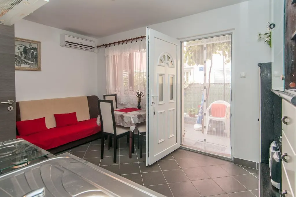 Zora Apartment Мали-Лошинь